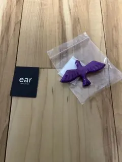 新品‼️earイアパピヨネ 鳥　ブローチ　パープル
