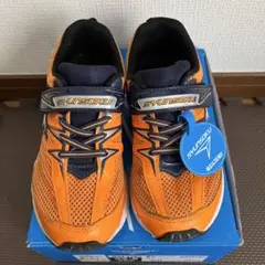 瞬足スニーカー3E 22.5cm オレンジ 幅広　汚れ、傷あり