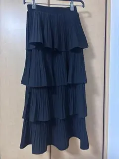 フリル付きプリーツロングスカート ブラック