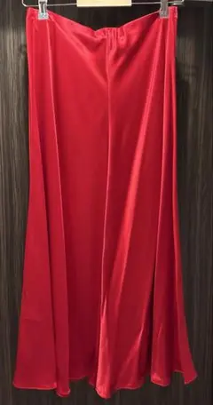 【新品】【定価40000円】BR レッド 100%シルク　ロングスカート M