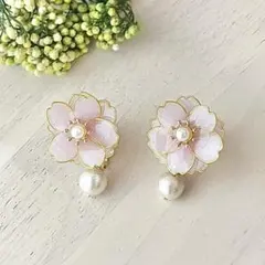 桜とコットンパールのディップアートイヤリング