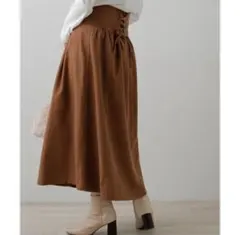 【美品】ボタン付きレースアップスカート／レイカズン