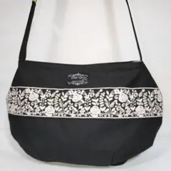ショルダーバック　ころりんバッグ　インド刺繍リボン　底板入り