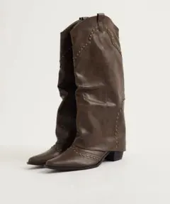 スタッズ装飾ダークブラウンロングブーツ