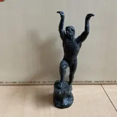 考えない人　ガチャガチャ