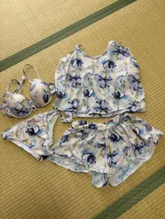 REBECCA TAYLOR 花柄セパレート水着 9Mサイズのサムネイル