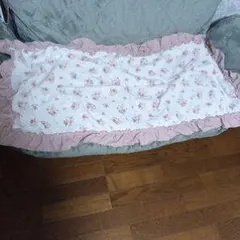 フリル付き枕カバー 花柄 ピンク