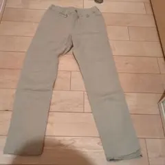 美品☆UNIQLO ベージュ 長ズボン 135〜145cm