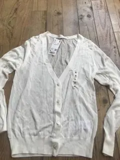 タグ付き新品　UNIQLO ライトVネックカーディガン　M