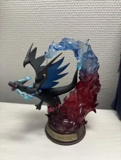 2個未開封】リアルフィギュアキーホルダー メガリザードンxy - メルカリ