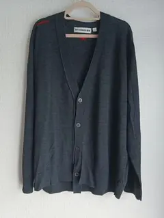 『ユニクロ×アニヤ・ハインドマーチ』メリノオーバーサイズVネックカーディガン