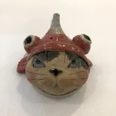 【新品】人気作家 岡村洋子 猫かぶりシリーズ 金魚 赤 置物 焼き物