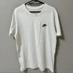 NIKE ナイキ　Tシャツ　トップス　白　ホワイト　ロゴのサムネイル