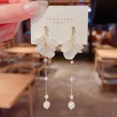 ロングピアス 花びら パール 揺れる ブライダル 結婚式 上品 1208のサムネイル