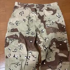 迷彩カーゴパンツ
