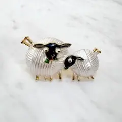 【ブローチ】羊の親子 ＊ ひつじ 毛糸 白 14-7