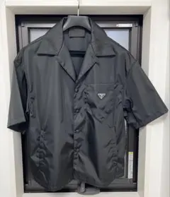 PRADA Re-Nylonトライアングルプレート半袖シャツ　Mのサムネイル