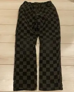 チェック柄　長ズボン 裏起毛　120 ブラック グレー　男の子