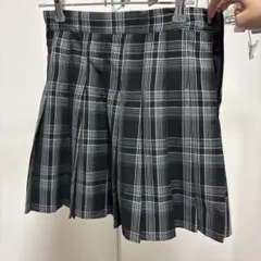 チェック柄プリーツスカート（ブラック×ホワイト）
