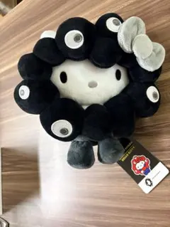 【新品　未使用】ハローキティー　ミャクミャク　なりきりぬいぐるみ　黒