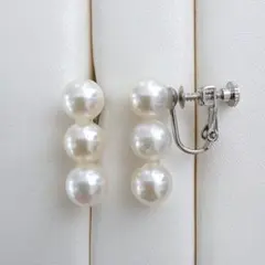 568あこやパール3連ネジバネ式イヤリングシルバーカラー