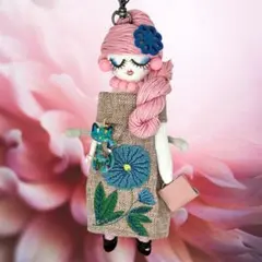 縫ってる　ドール　 NAOMIちゃん