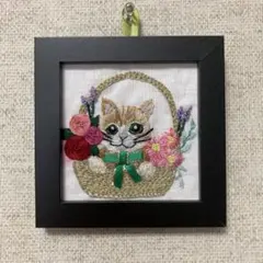 ハンドメイドミニ刺繍フレーム 風鈴と朝顔とキジトラ - メルカリ