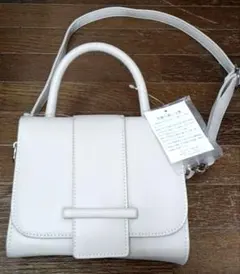 新品☆ホワイト ショルダーバッグ