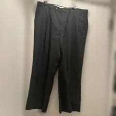 グレー　スラックス プリーツ入り