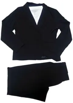 ブラックビジネススーツ上下 ホワイトシャツ付き