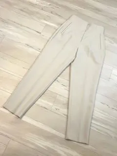 ZARA ハイウエストパンツ ベージュ XSサイズ