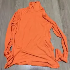 タートルネック オレンジ