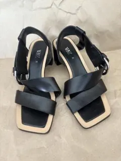 ZARA ブラックストラップサンダル