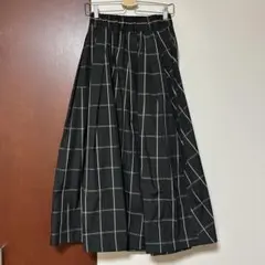 ロングスカートアナナのサムネイル