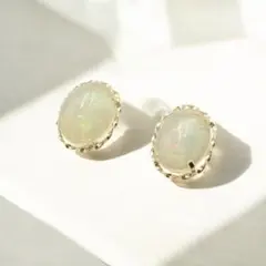 未使用　K18 オパール ピアス　イエローゴールド　遊色　大粒　希少品　レア