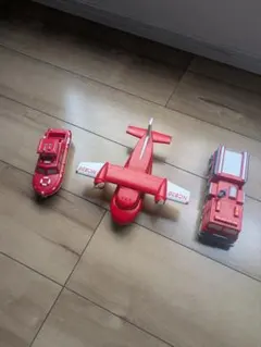 ボーネルンド　赤い消防車・飛行機・ボートセット