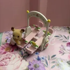 シルバニアファミリーピンク チューリップブランコ　赤ちゃん