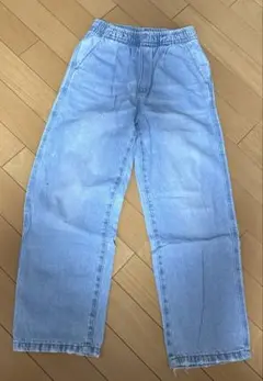 ライトブルーデニムストレートパンツ