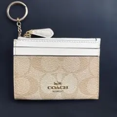 【新品未使用】コーチ IDパスケース コインケース シグネチャー ベージュ 白