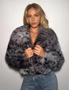 ヒョウ柄ファーコート ショート丈