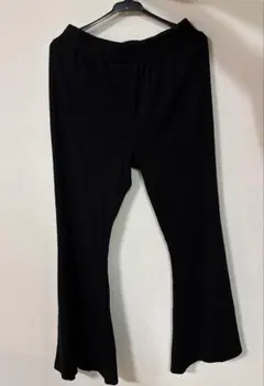 PUNYUSフレアパンツ