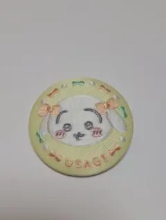 ちいかわ 刺繍缶バッジビスケット2 うさぎ