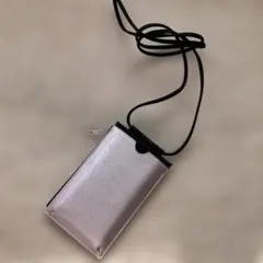 バーニーズNY スマホショルダーバッグ