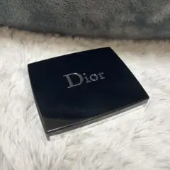 Dior アイシャドウパレット サンククルールクチュール