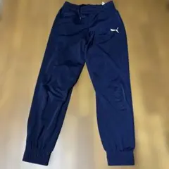 PUMA ネイビー ジャージパンツ　サイズ152