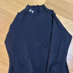 Under Armour ブラック アンダーシャツ