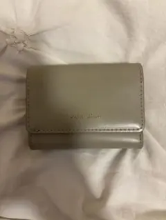 Legato Largoの3つ折り財布