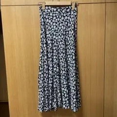 ZARA 花柄フレアロングスカート　白黒
