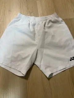 ヨネックス　ハーフパンツ　白　Lサイズ