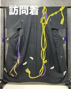 小紋 飛び柄 桜文様 紋意匠 正絹 躾糸付き 薄紫系 X497 小紋 飛び柄 桜文様 紋意匠 正絹 躾糸付き 薄紫系 X497 - メルカリ